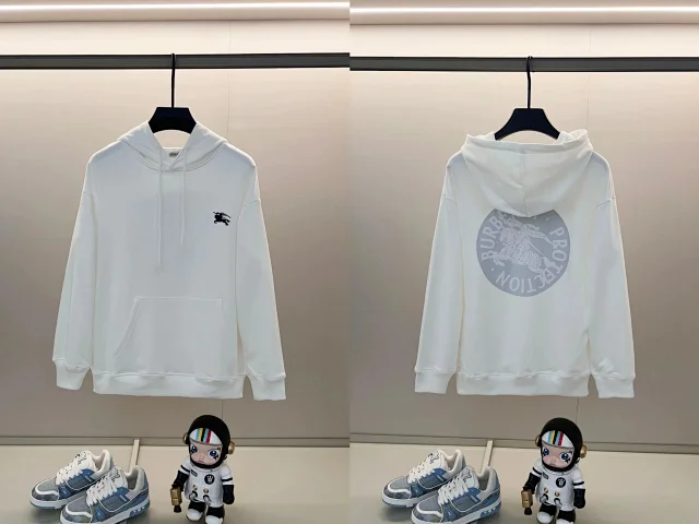 Burberry Hoodies & Sweatshirts Drawstring hooded sweatshirt with kangaroo pocket and logo graphic product detail image 9