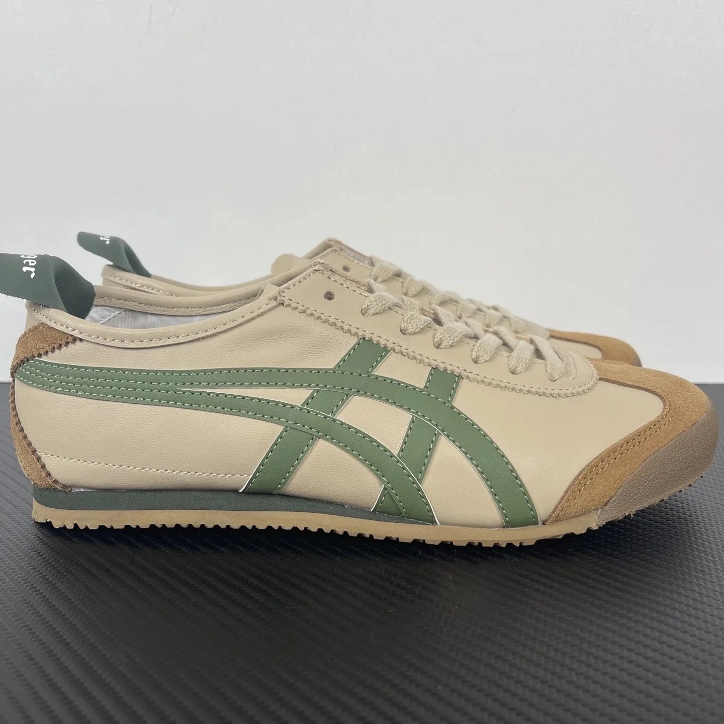 Onitsuka Tiger Sneakers Mexico 66 — Brown Green 1183C102-250