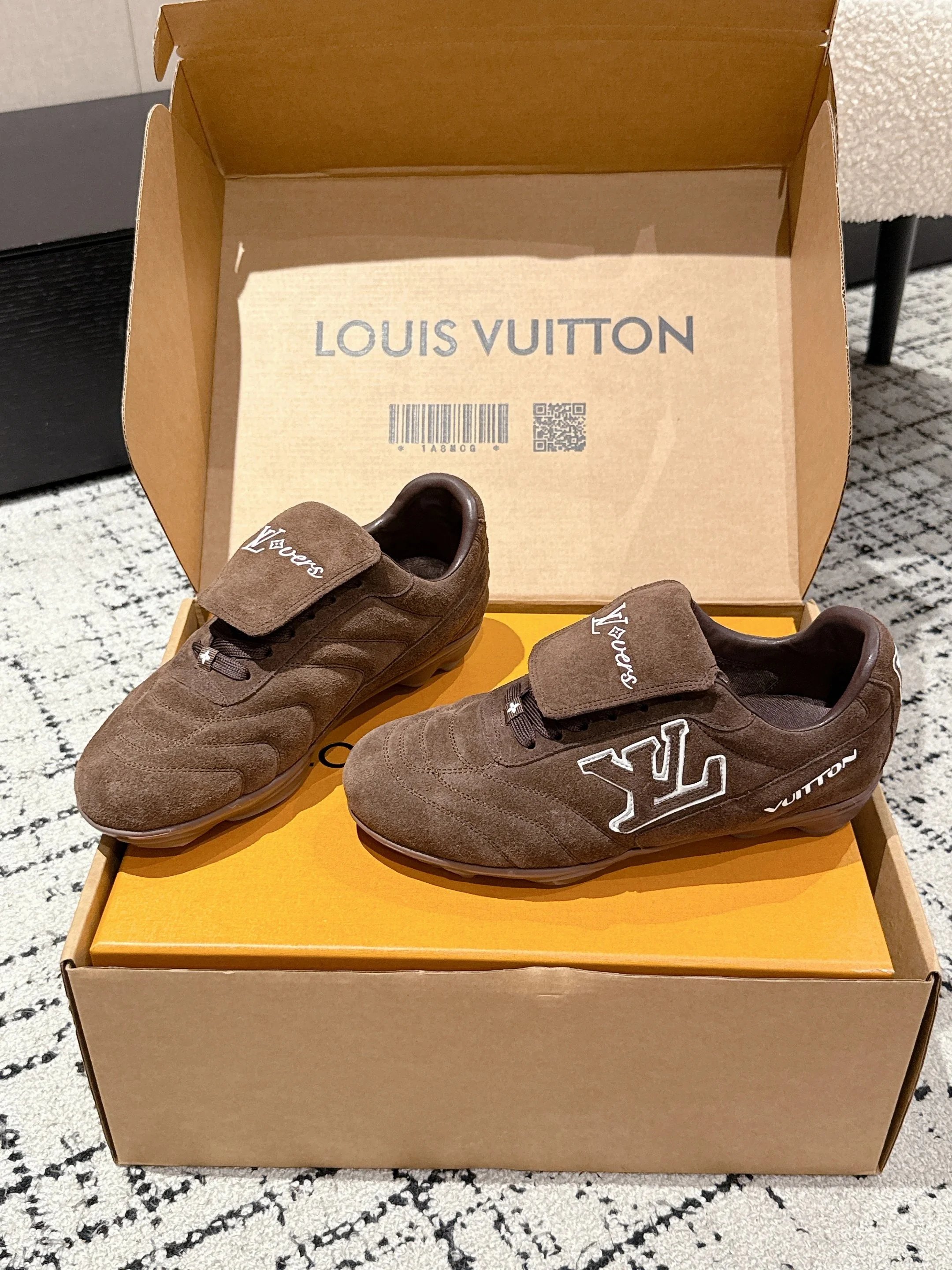 Louis Vuitton Sneakers LV Footprint Soccer — Footprint Brown