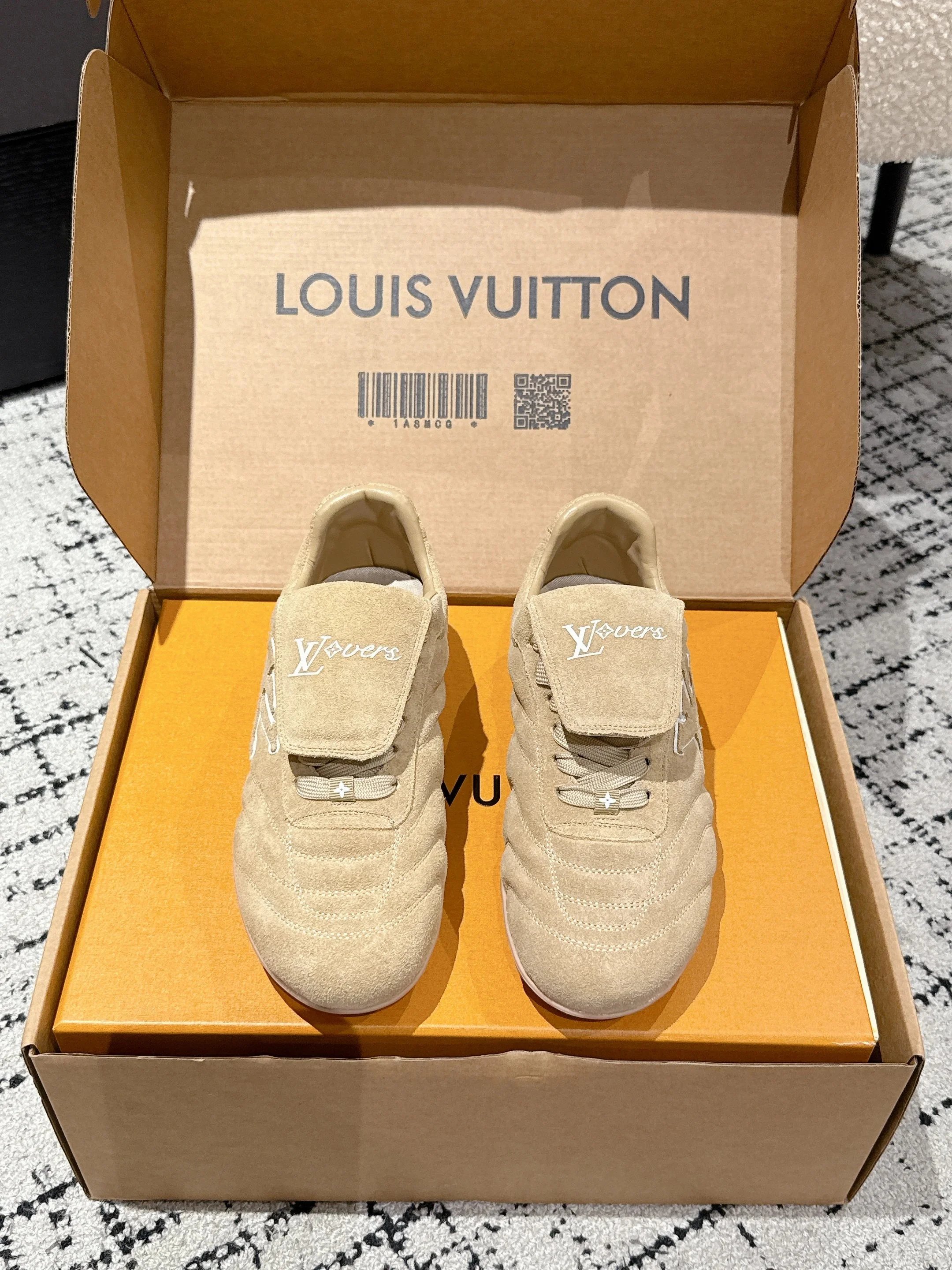Louis Vuitton Sneakers LV Footprint Soccer — Footprint Khaki