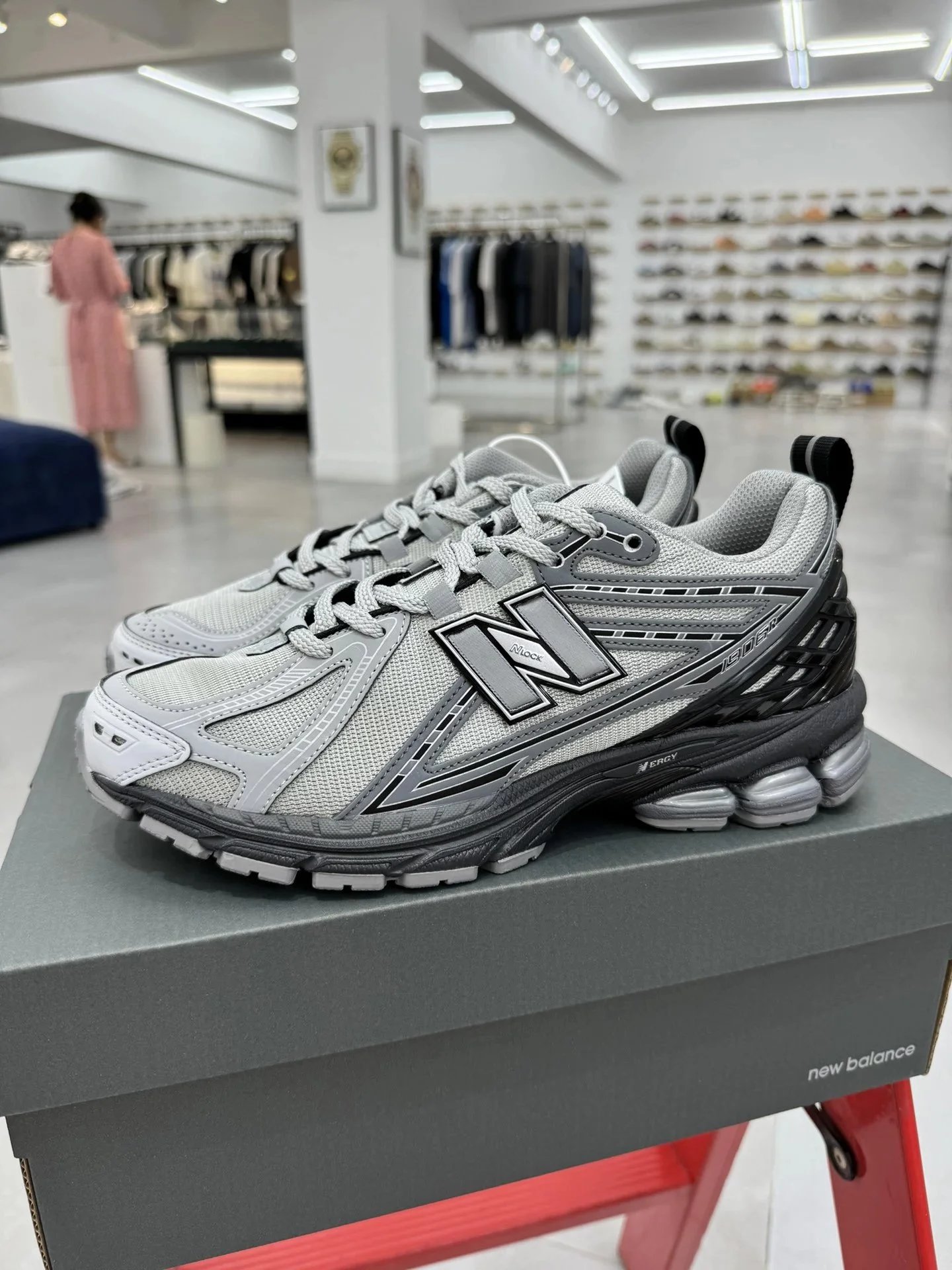 New Balance Sneakers M1906 Series — M1906RHA