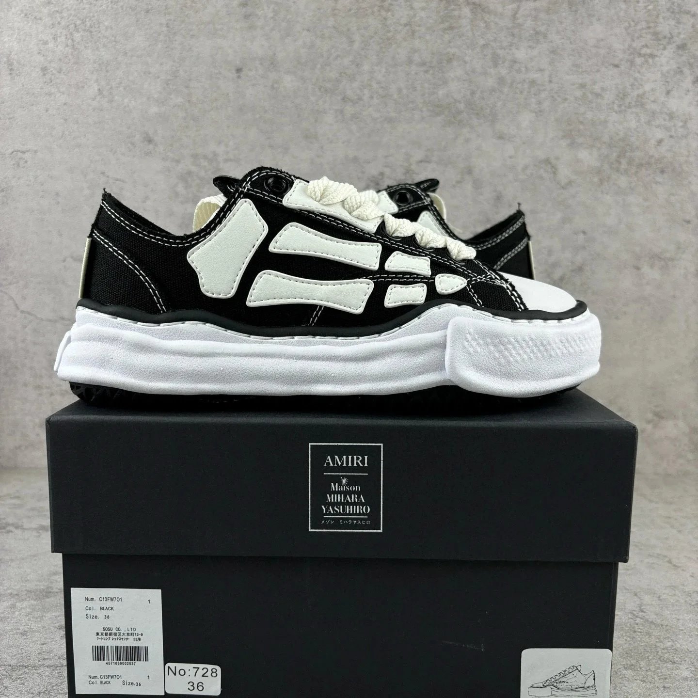 Maison Mihara Yasuhiro Sneakers MMY Blakey low-top canvas — No.728