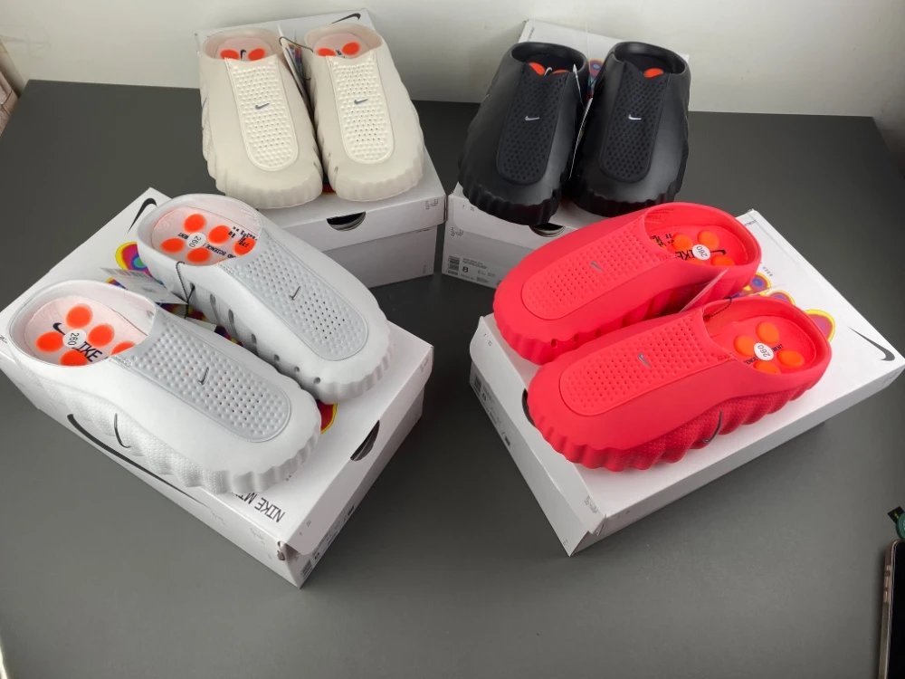 Apex Made Four-Color Closed-Toe Slippers