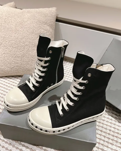 Design High-Top Canvas Sneakers Black and White - 11