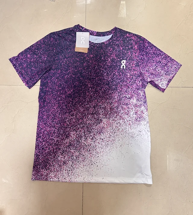 On Matching Sets Short-sleeve T-shirt and shorts set with speckled gradient print product detail image 5