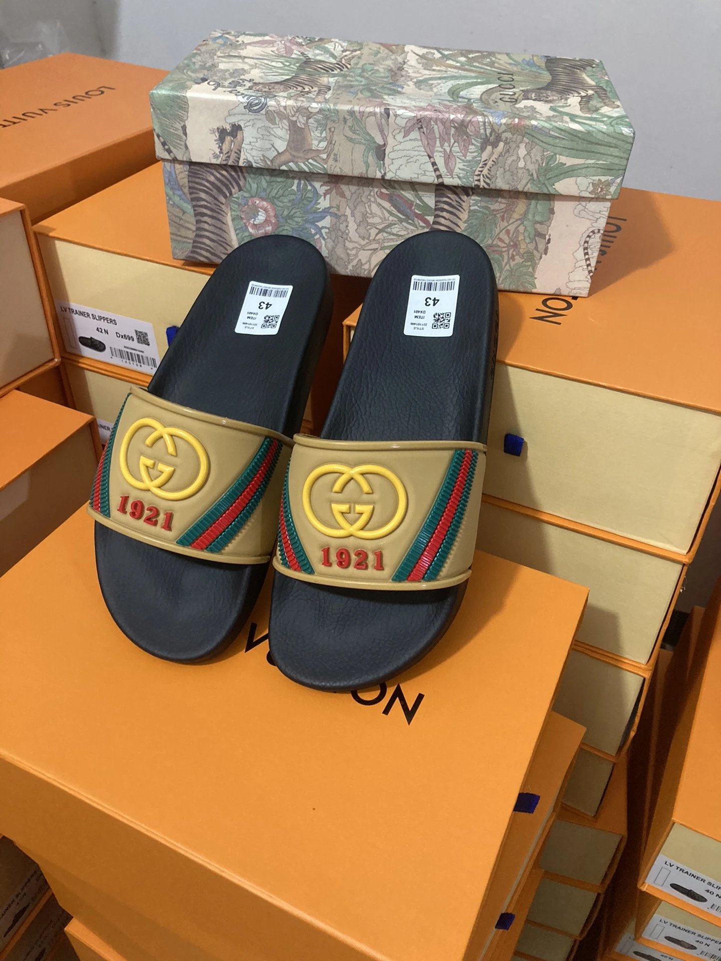 Gucci 1921 GG Pool Slide Beige Yellow
