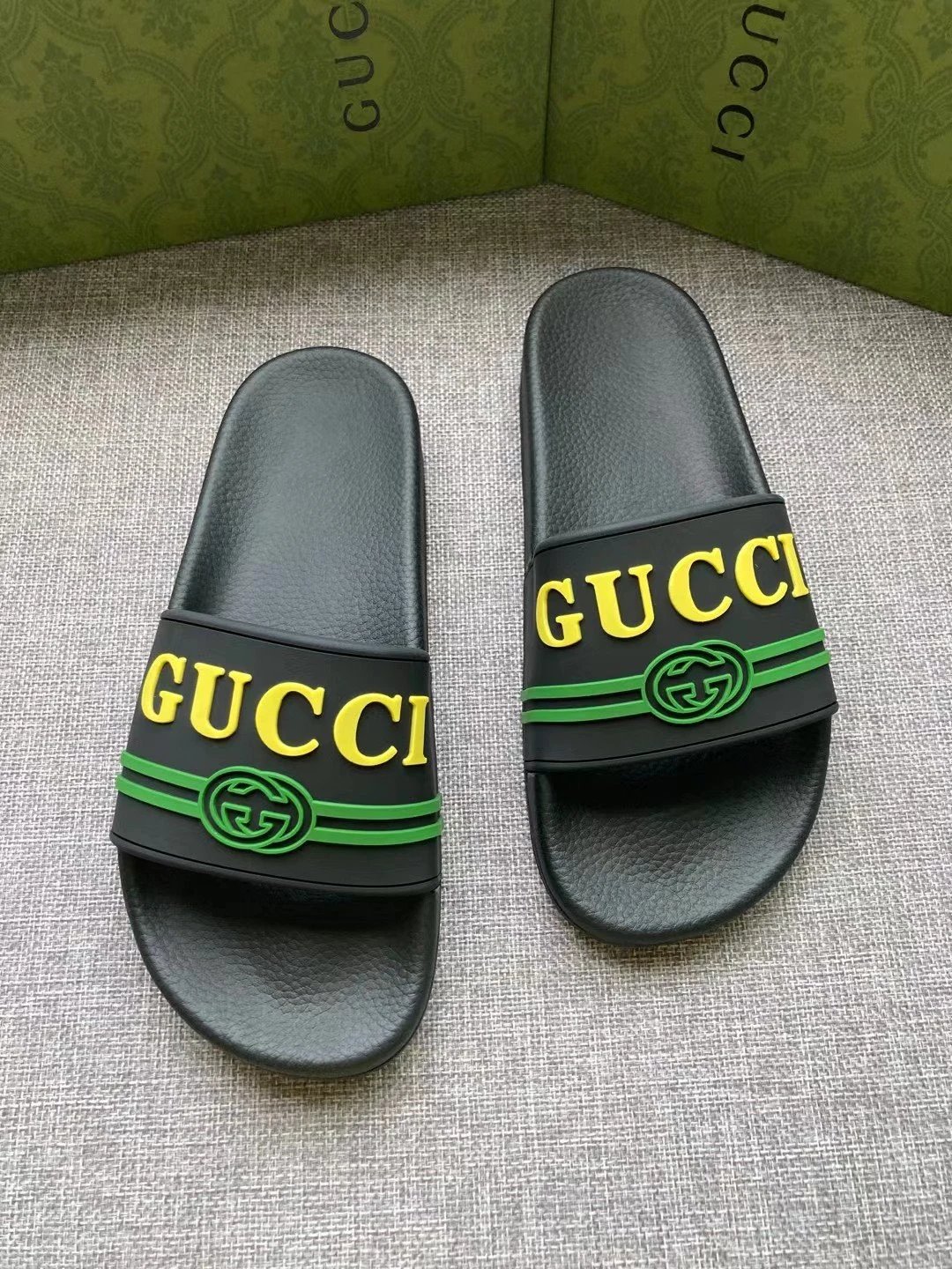 Gucci Logo Stripe Pool Slide Black Green Yellow