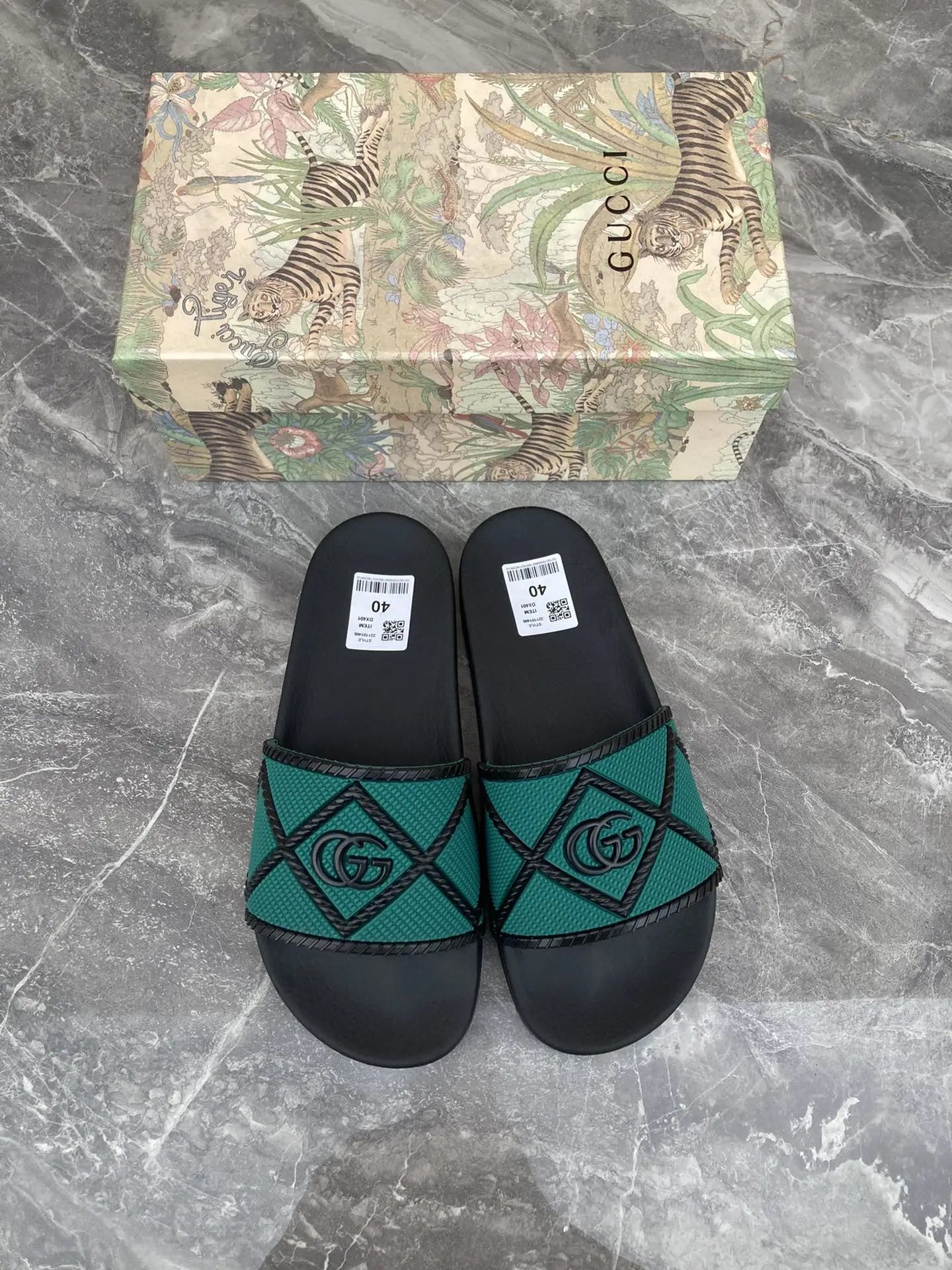 Gucci GG Diamond Pattern Slide Green Black
