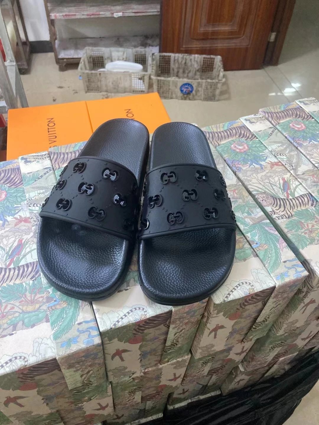 Gucci GG Logo Embossed Slide Black
