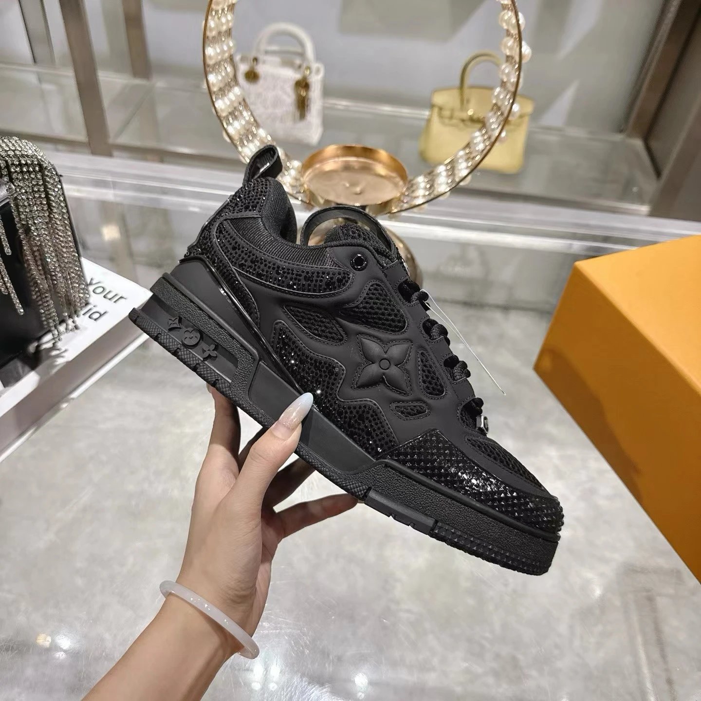 LV Skate