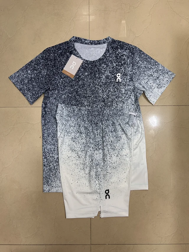 On Matching Sets Short-sleeve T-shirt and shorts set with speckled gradient print product detail image 13