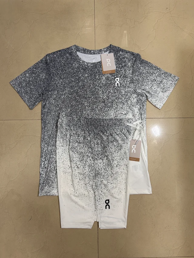 On Matching Sets Short-sleeve T-shirt and shorts set with speckled gradient print product detail image 12