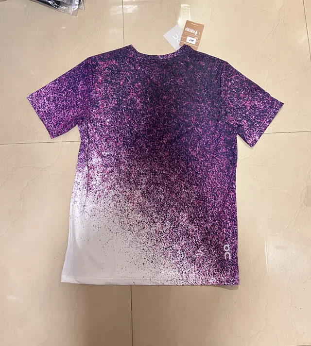 On Matching Sets Short-sleeve T-shirt and shorts set with speckled gradient print product detail image 6