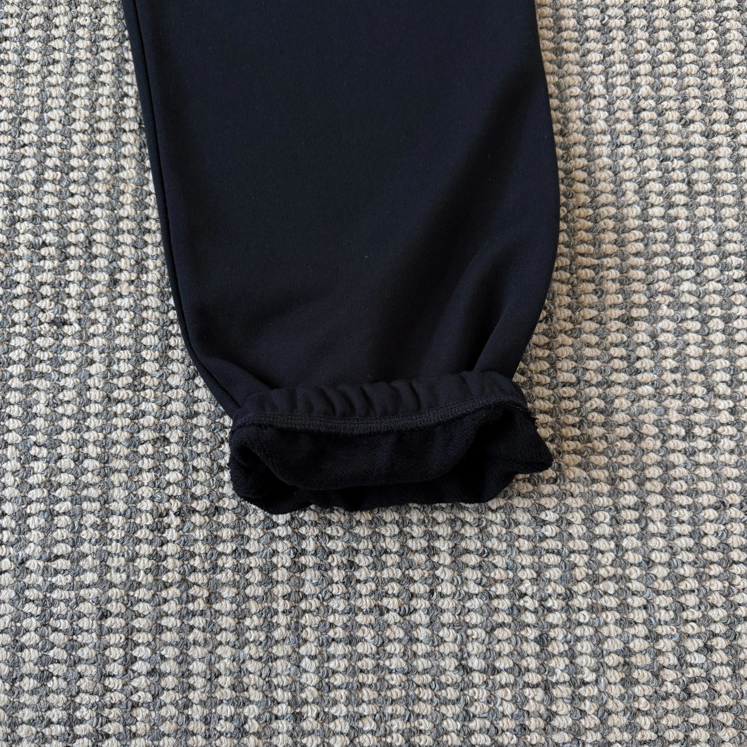 Design Koi Fish Embroidery Black Sweatpants - 5