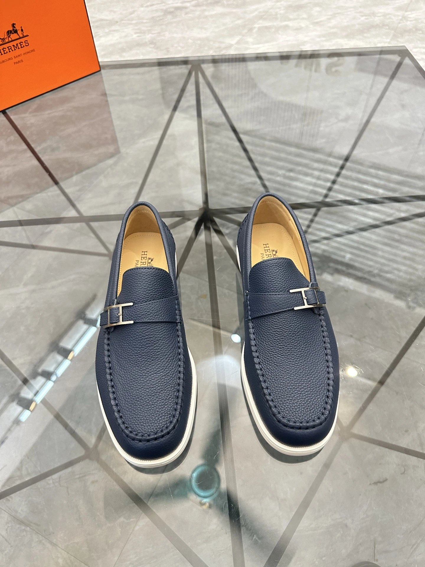 Hermes Loafers 6+ colorways [Premium Quality] foto 2