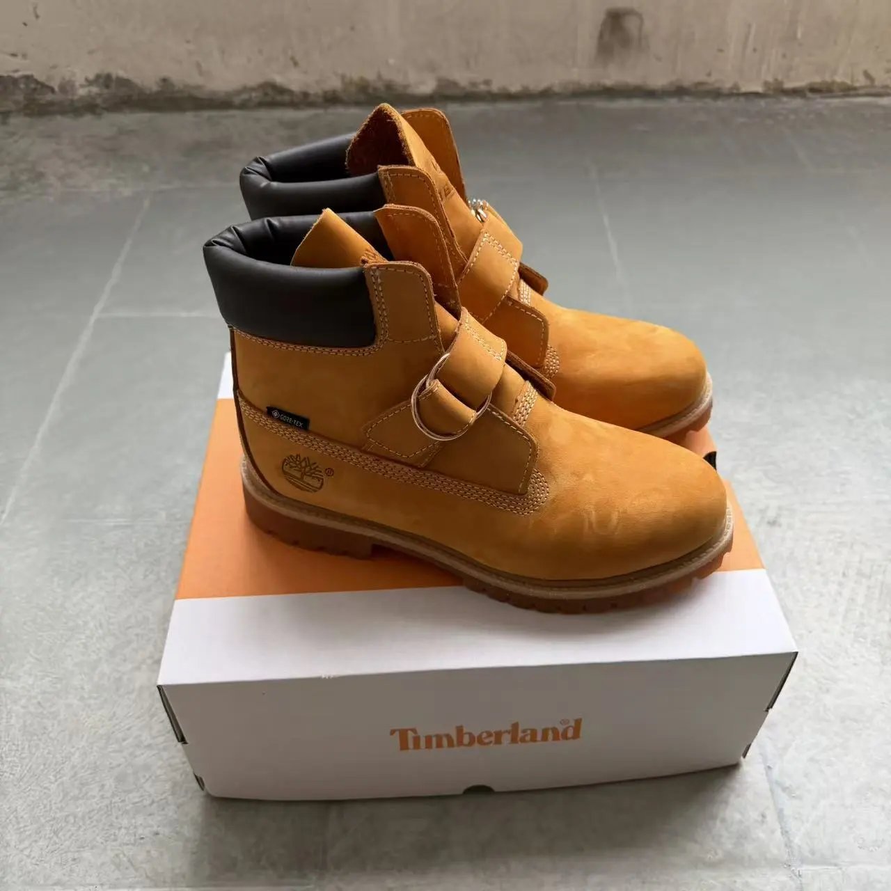 Timberland x Beams Mid Buckle Gore Tex Boots