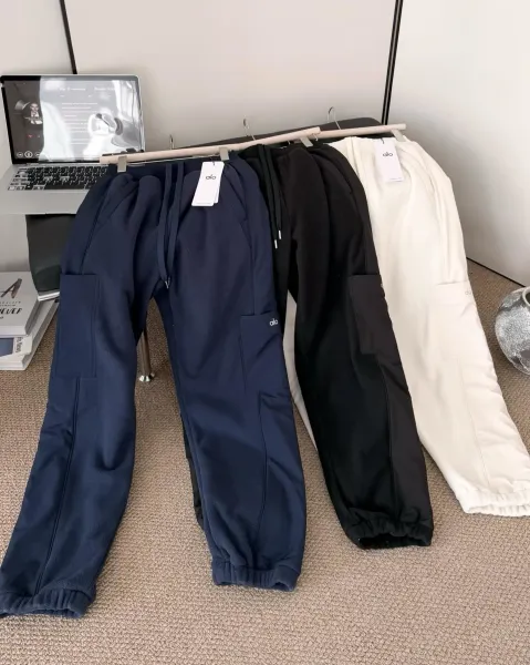 Alo Yoga Cargo Joggers Beige Pants - 3