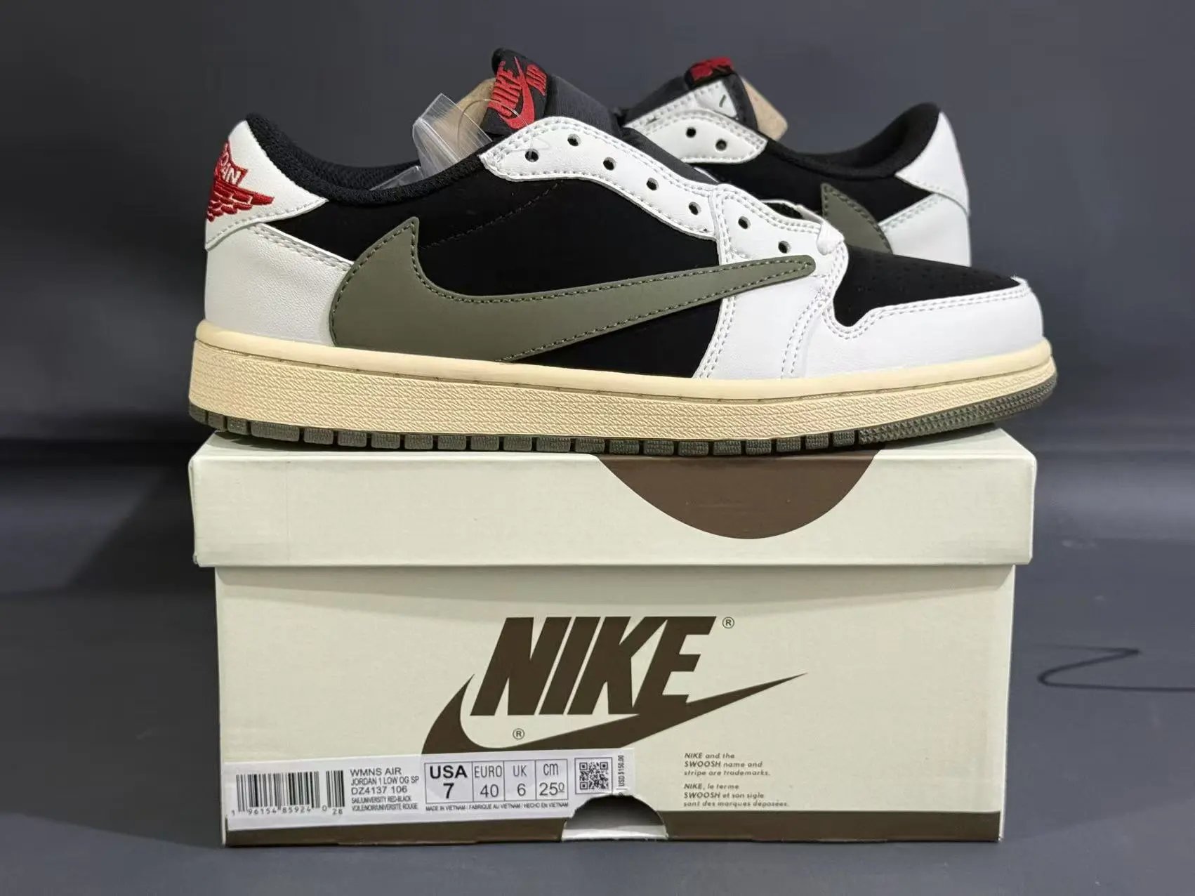 White/Black/Green DZ4137-106
