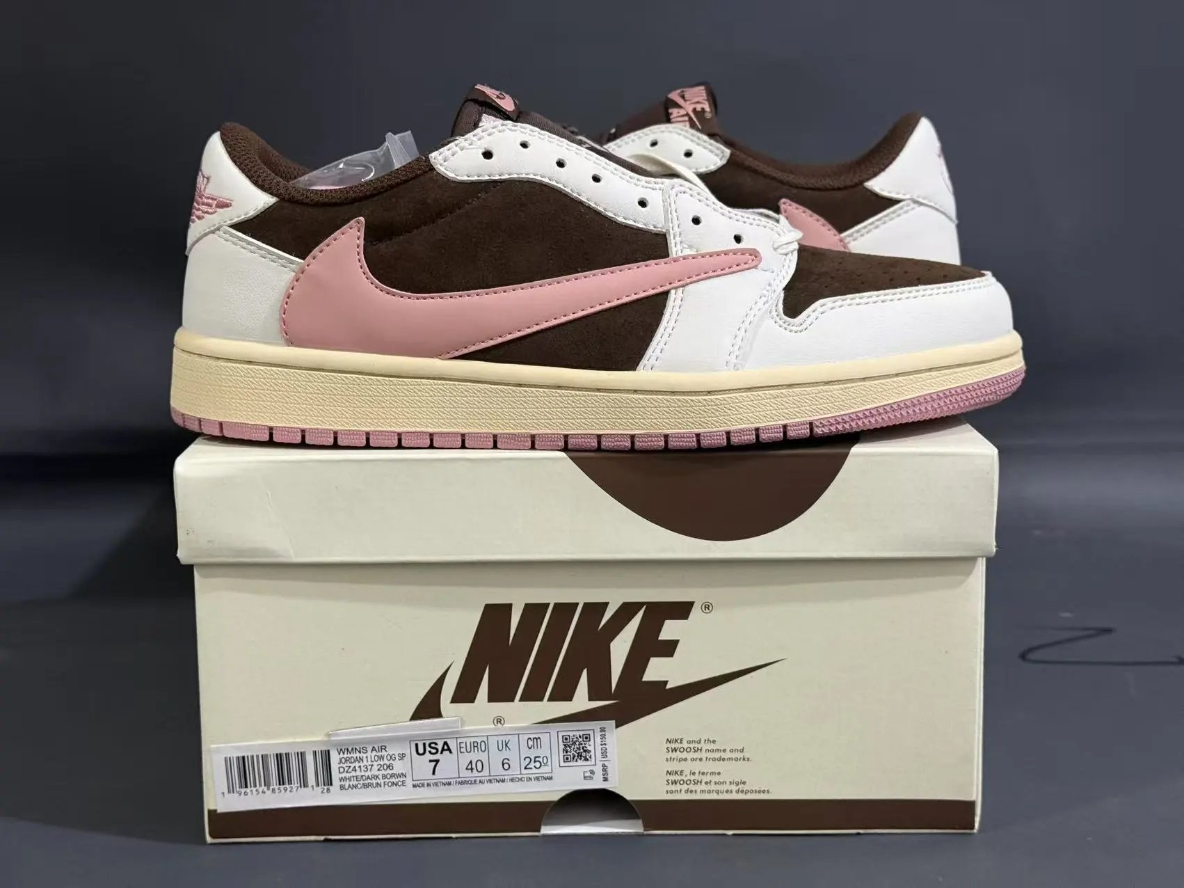 DZ4137-206 Brown Pink Hook