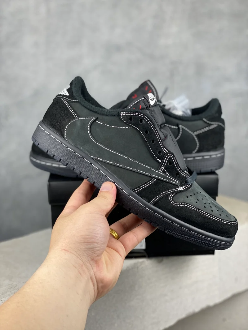Reverse Swoosh 4.0/DM7866-001