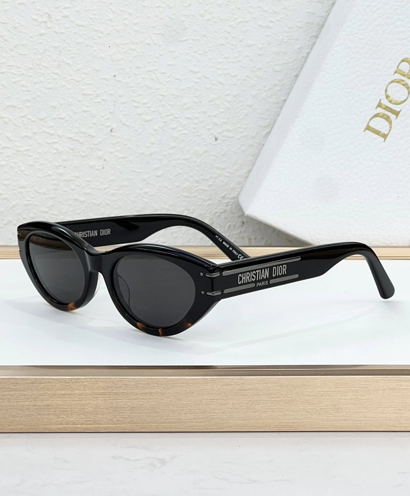 Dio*Signature B5I | SIZE:51-19-140