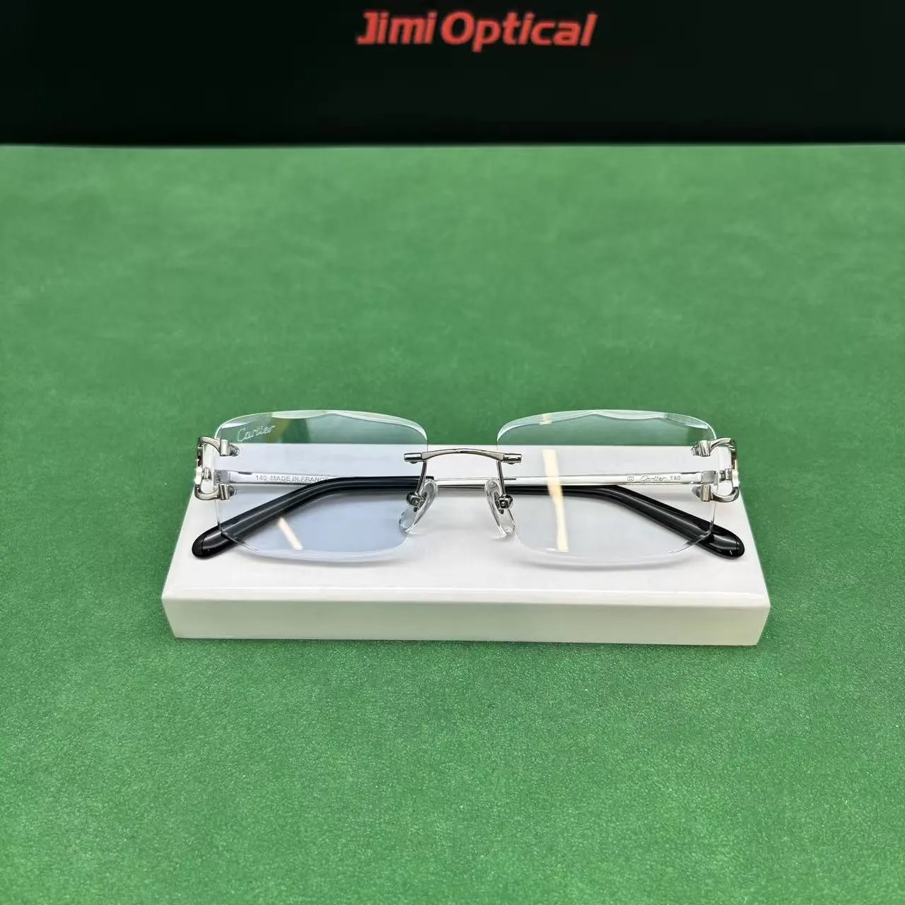 11 photochromic glasses