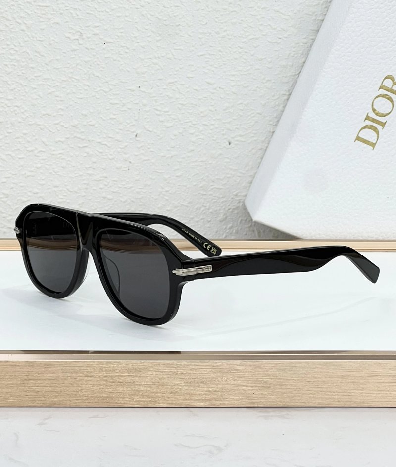 DiorBlackSuitO N41 | SIZE：56-16-145