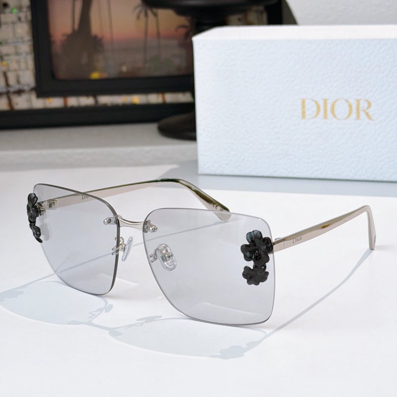 DIORCLOVER S2U | SIZE：62-15-135