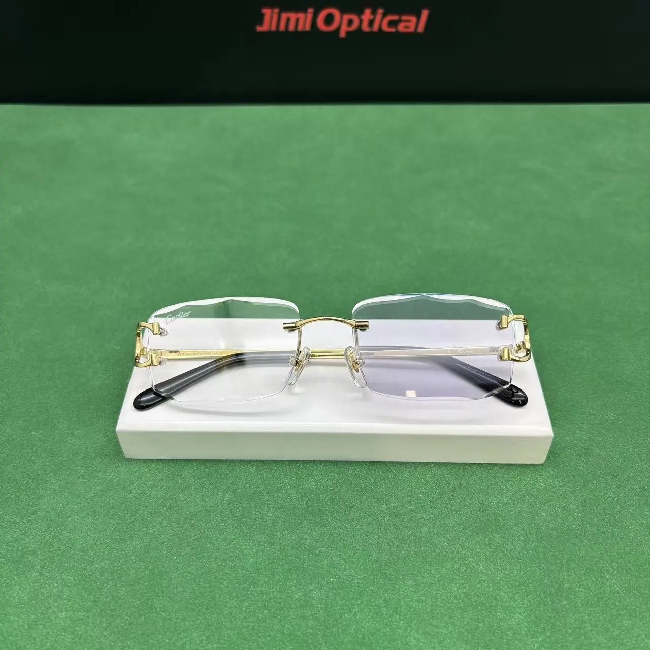 10 photochromic glasses