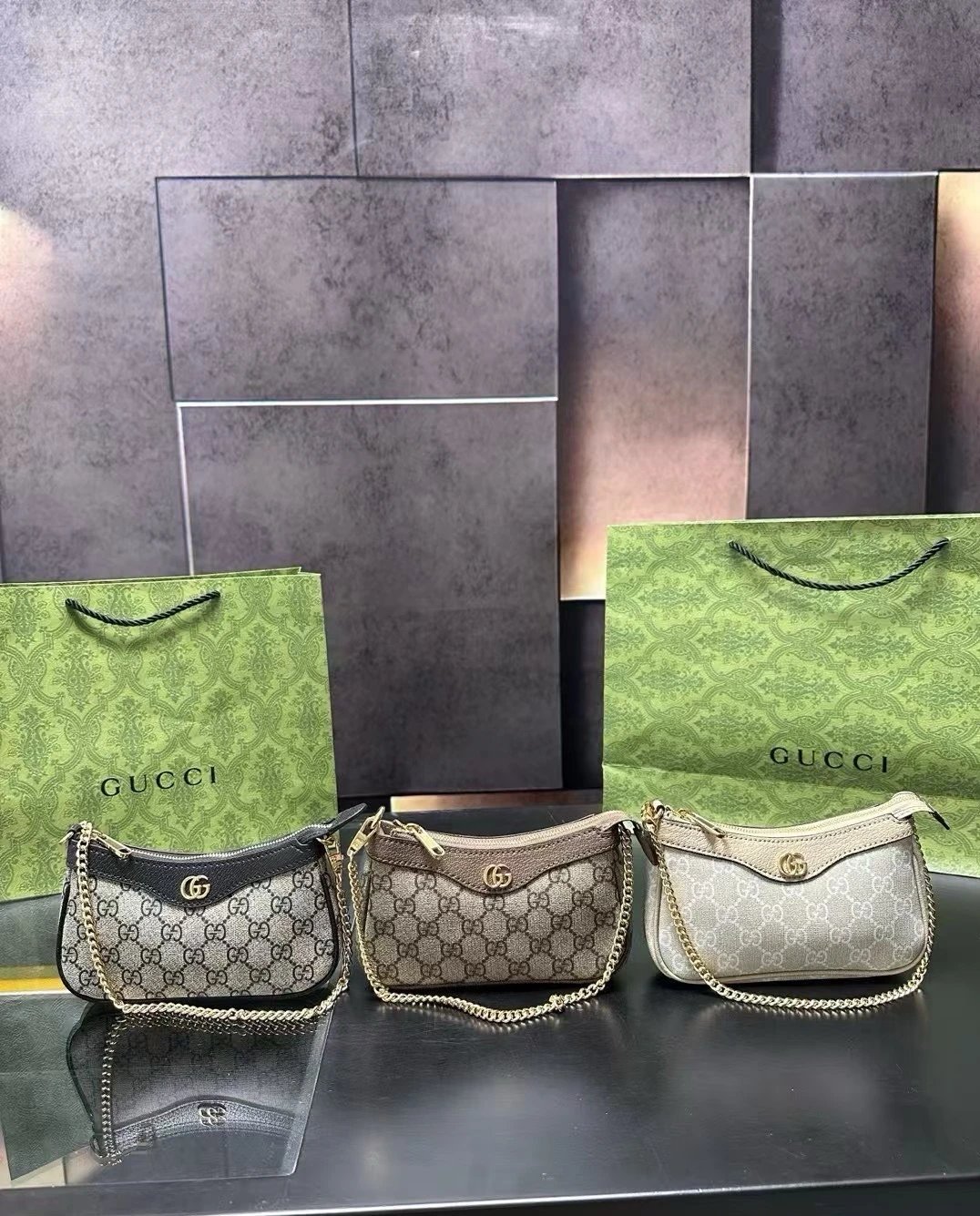 G Bag Wsp: +852 5530 4184