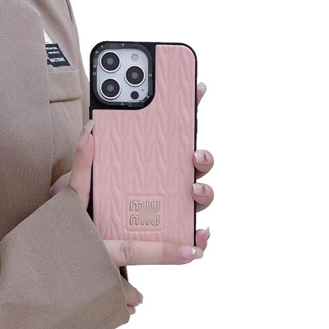 Miu Phone Cases Textured quilted case product detail image 5