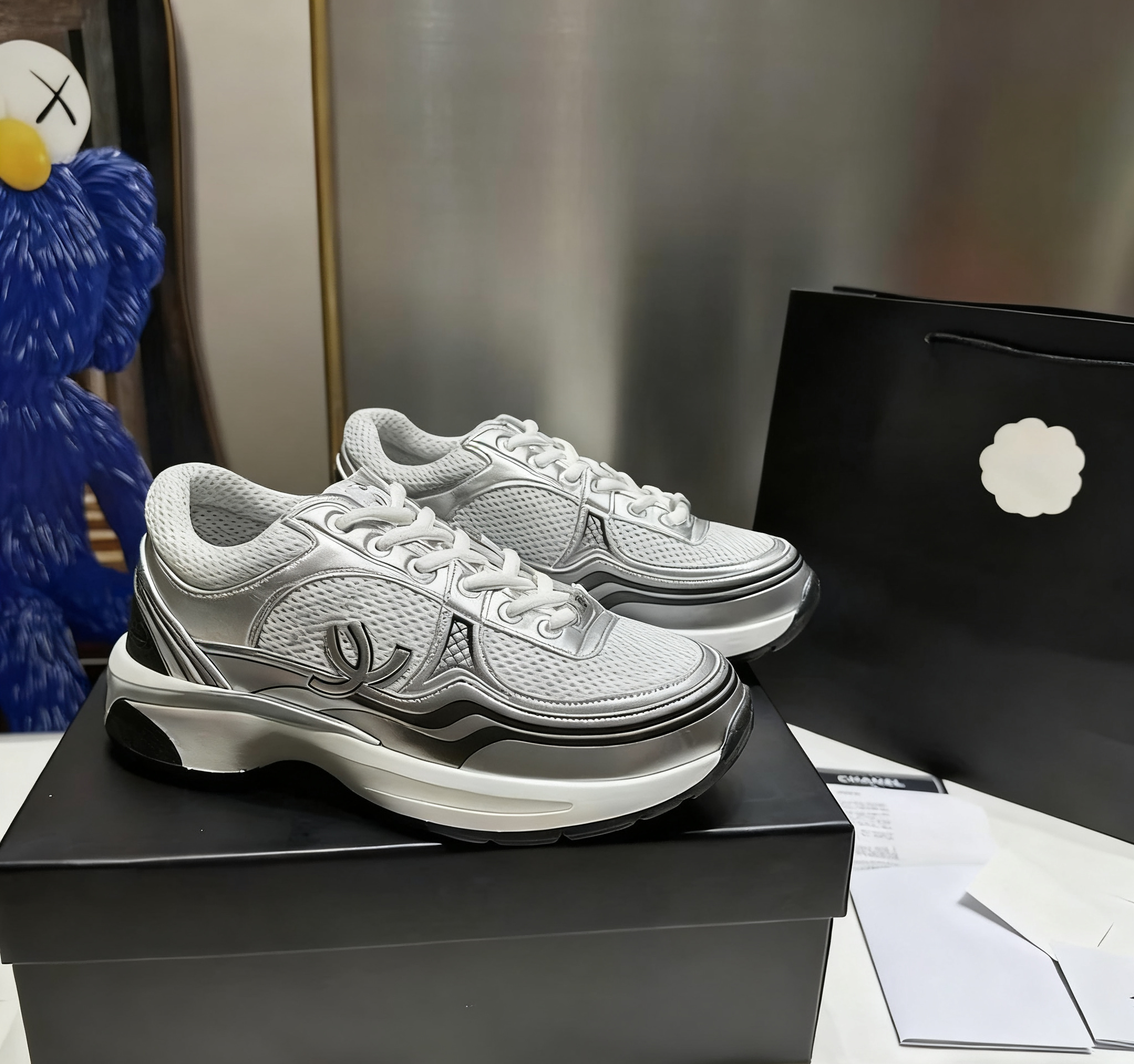 1 SKU image