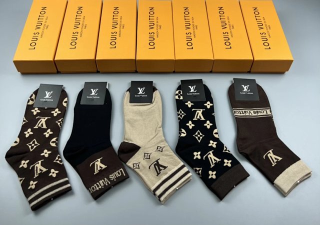 LV Louis Vuitton Socks: seller detail photo 13