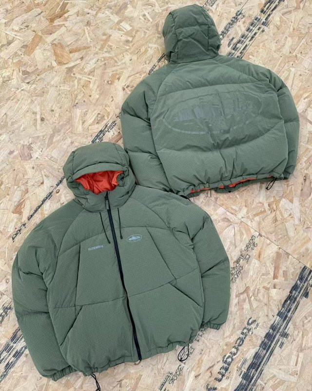 Corteiz down jacket: seller detail photo 2