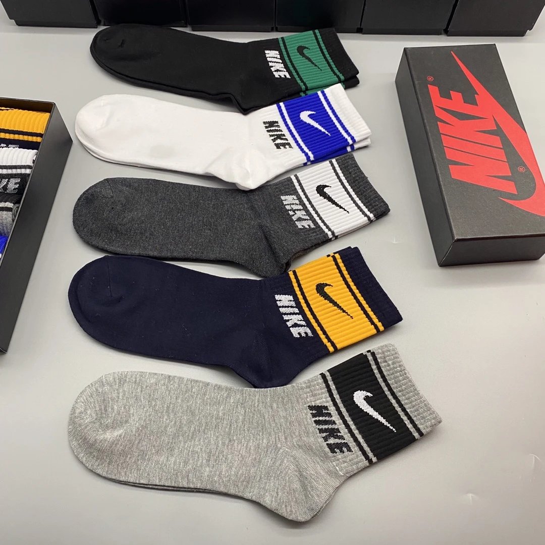 NIKE Socks