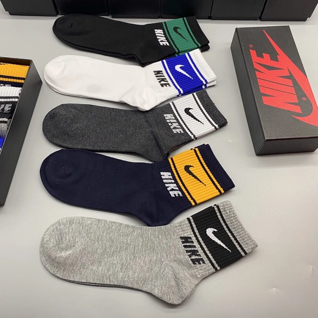 NIKE Socks: seller detail photo 4