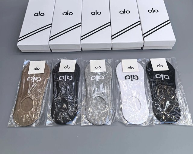Alo Socks: seller detail photo 3