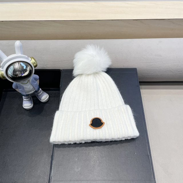 Moncler knitted hat: seller detail photo 6