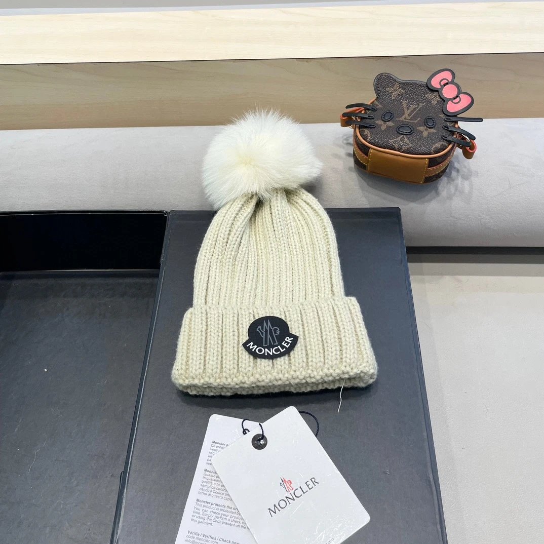 Moncler knitted hat