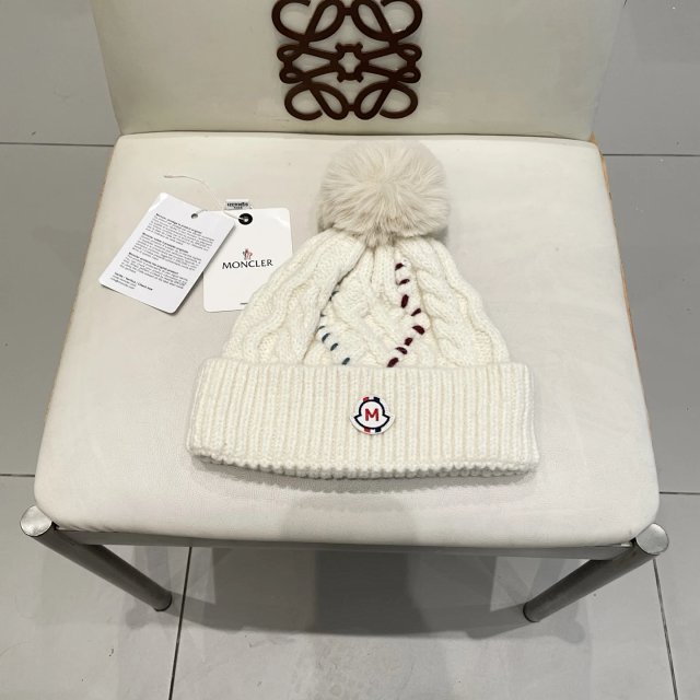 Moncler knitted hat: seller detail photo 13