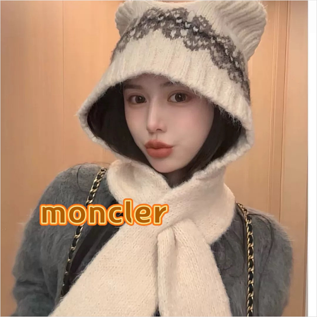 Moncler knitted hat: seller detail photo 1