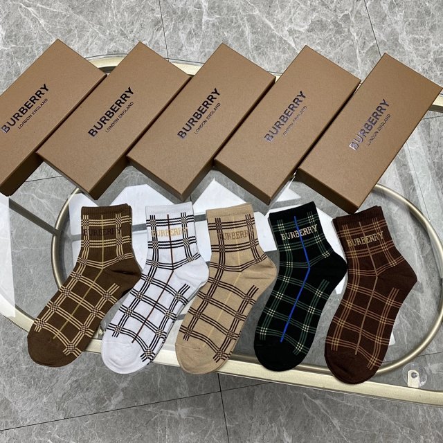 Burberry Socks: seller detail photo 5