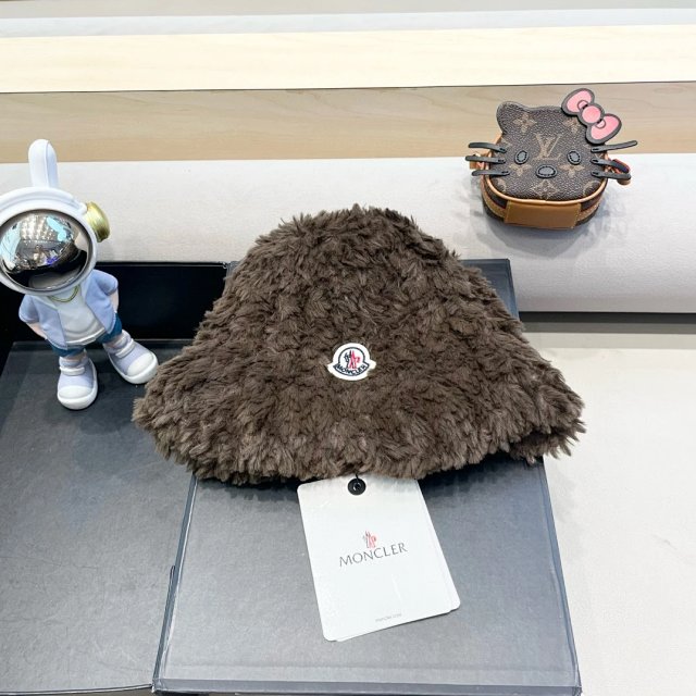 Moncler knitted hat: seller detail photo 3