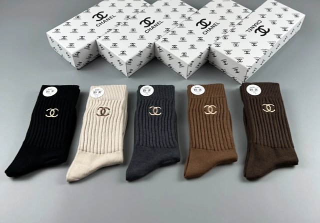 CHANEL Socks: seller detail photo 3