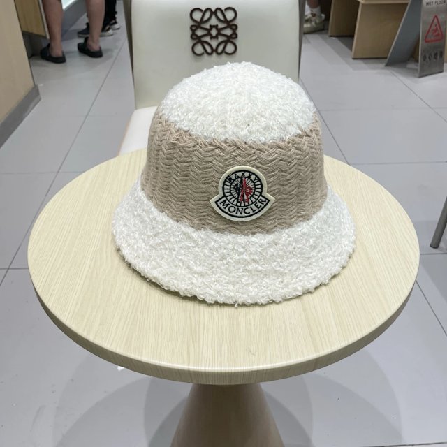 Moncler knitted hat: seller detail photo 6