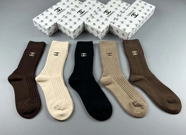 CHANEL Socks: seller detail photo 7