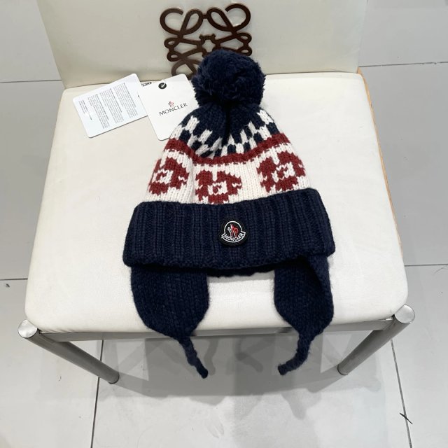 Moncler knitted hat: seller detail photo 9