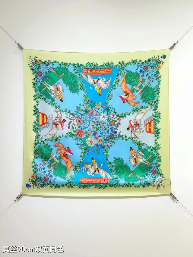 GUCCI scarf: seller detail photo 3