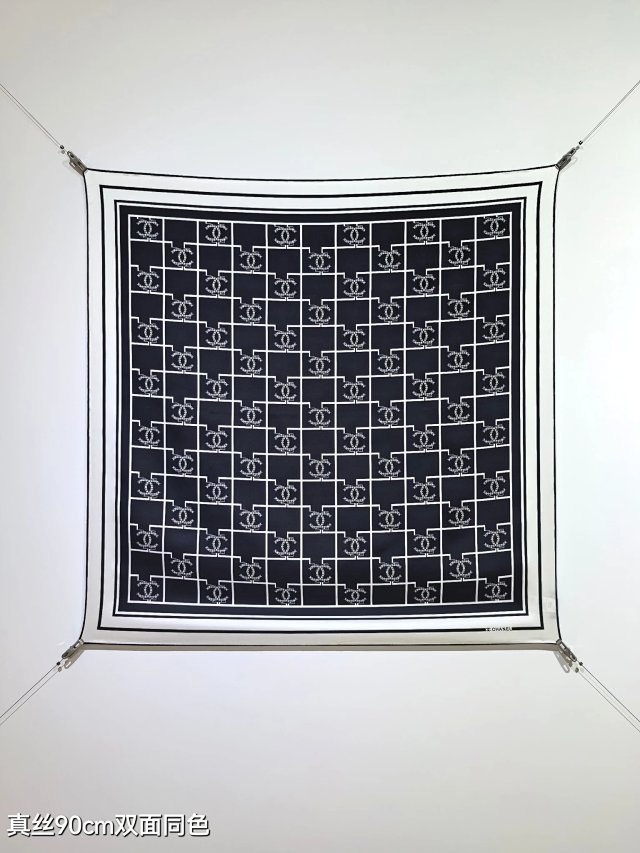 Chanel scarf: seller detail photo 5
