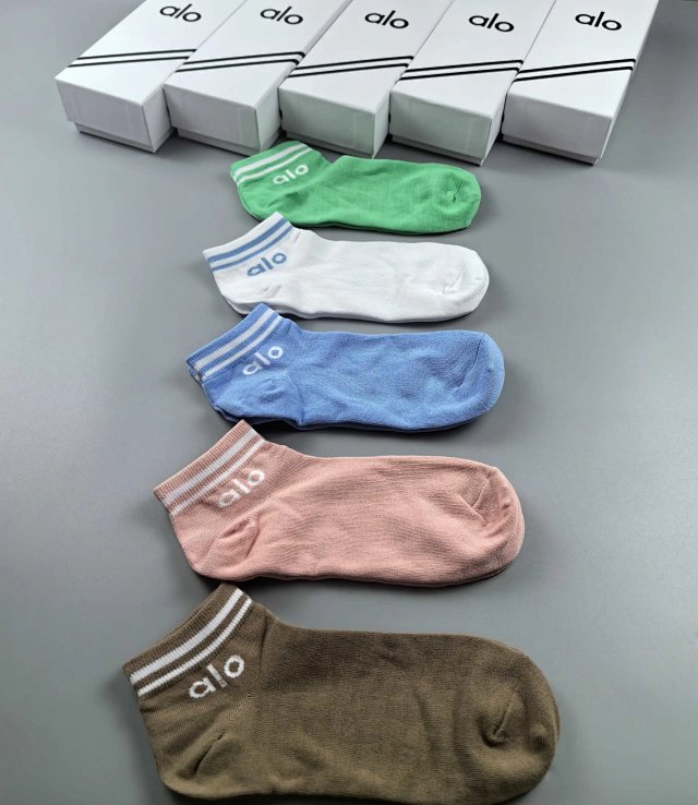 Alo Socks: seller detail photo 7